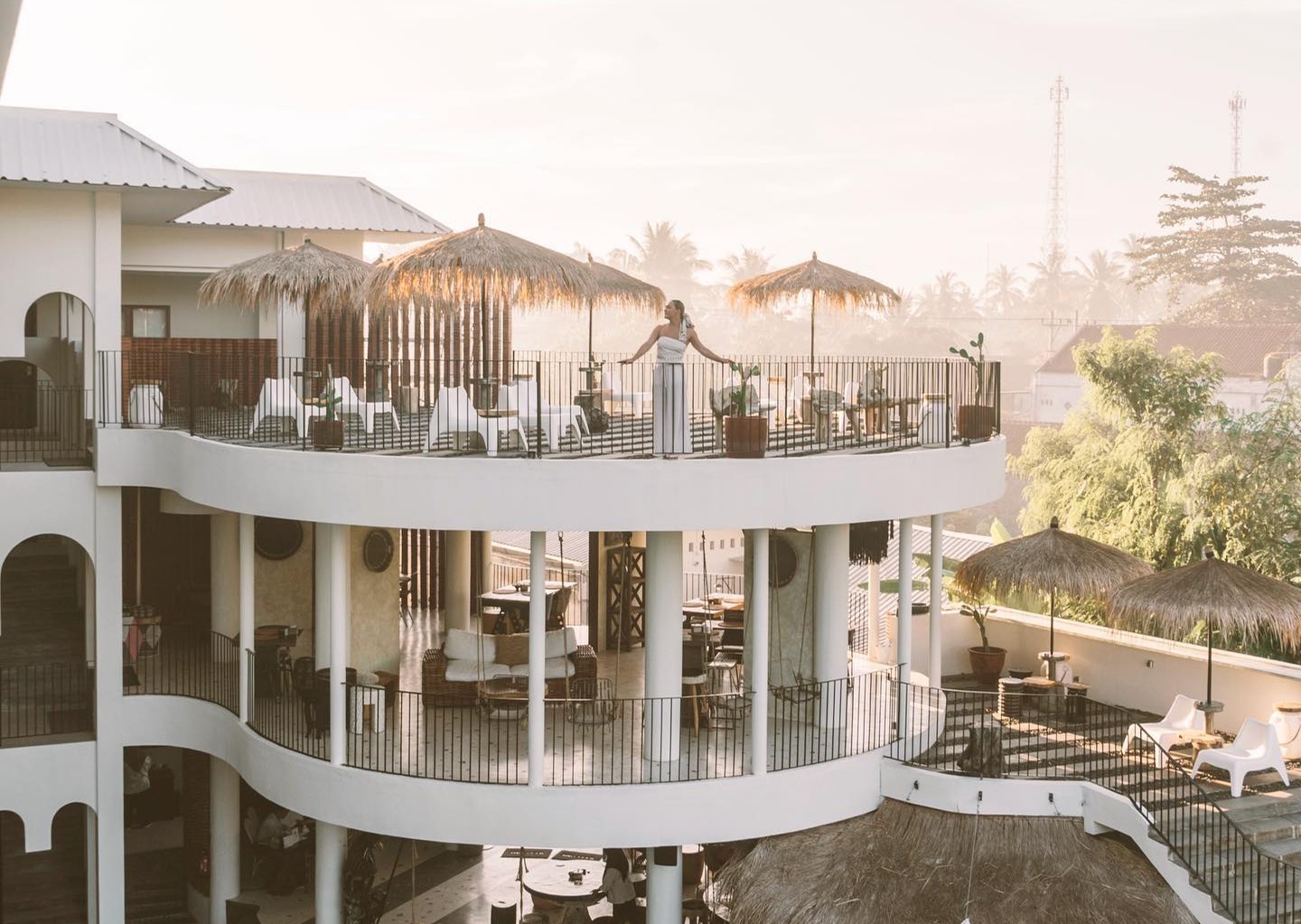 Escape to Paradise at El Tropico: Your Tropical Oasis Awaits